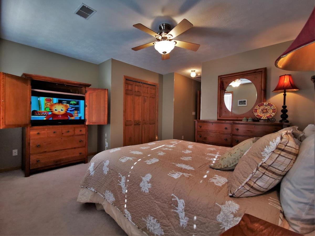 Gorgeous House For Ski Retreat Or Mountain Vacations スノーシュー エクステリア 写真