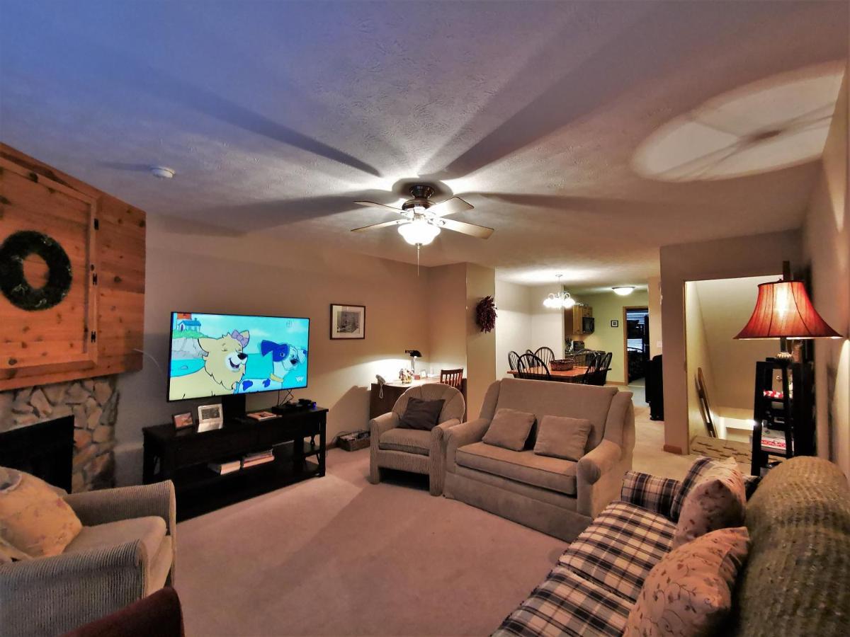 Gorgeous House For Ski Retreat Or Mountain Vacations スノーシュー エクステリア 写真
