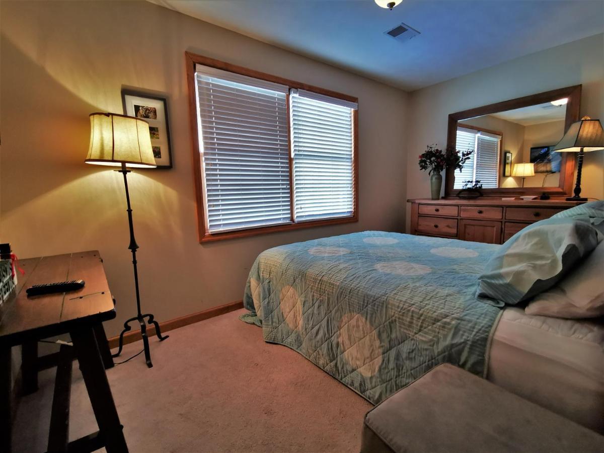 Gorgeous House For Ski Retreat Or Mountain Vacations スノーシュー エクステリア 写真