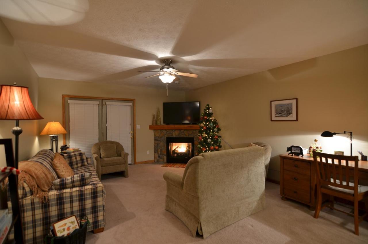 Gorgeous House For Ski Retreat Or Mountain Vacations スノーシュー エクステリア 写真